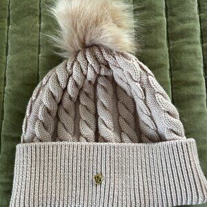 New Lululemon womens pom beanie